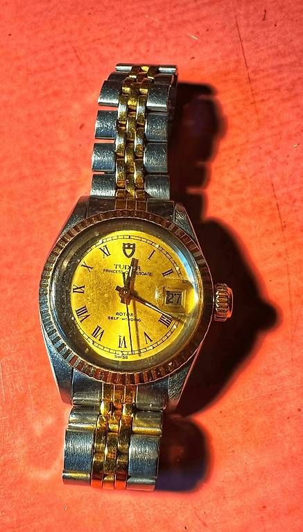 Tudor Montres: Tudor princess oyester date – D'occasion à Biel/Bienne par loranth