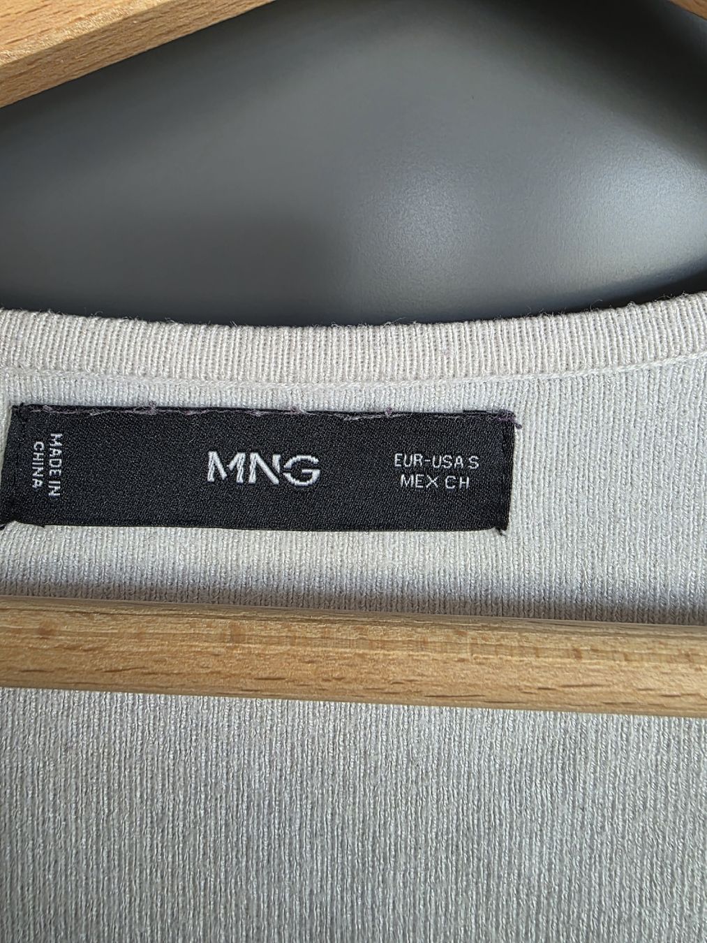 Mango Maglioni & Felpe: Damen Pullover MNG gestreift weiss blau Grösse S – Usato da Schlieren venduto da est_b2px 2