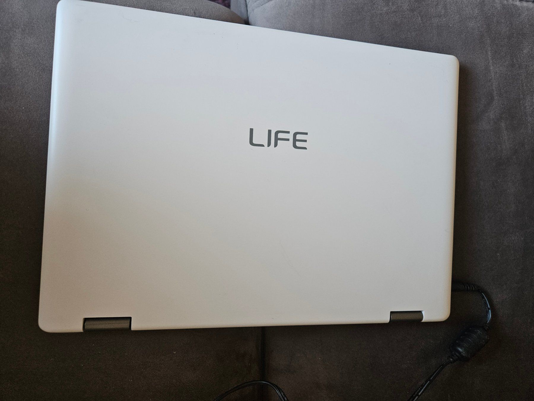 Medion Portables: LIFE Notebook E2227T weiss gebraucht – D'occasion à Rheinfelden par ine_5z6x