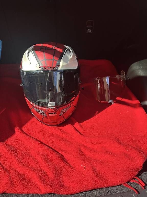 Casques & visières: Helm Marvel  – D'occasion à Basel par Oezguen 4