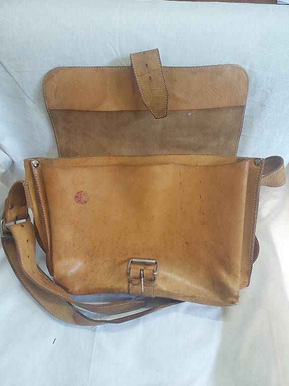 Borse: Leder Umhängetasche gebraucht und mit Charme – Usato da Cavigliano venduto da myoutdoor24 2