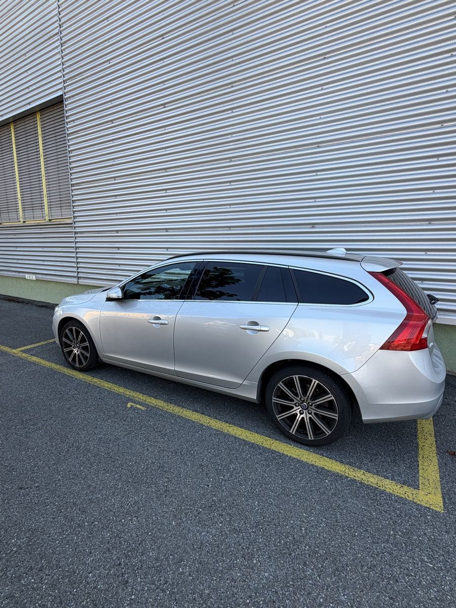 Volvo Automobili: Volvo V60 – Usato da Jegenstorf venduto da Lubek-Automobile 3
