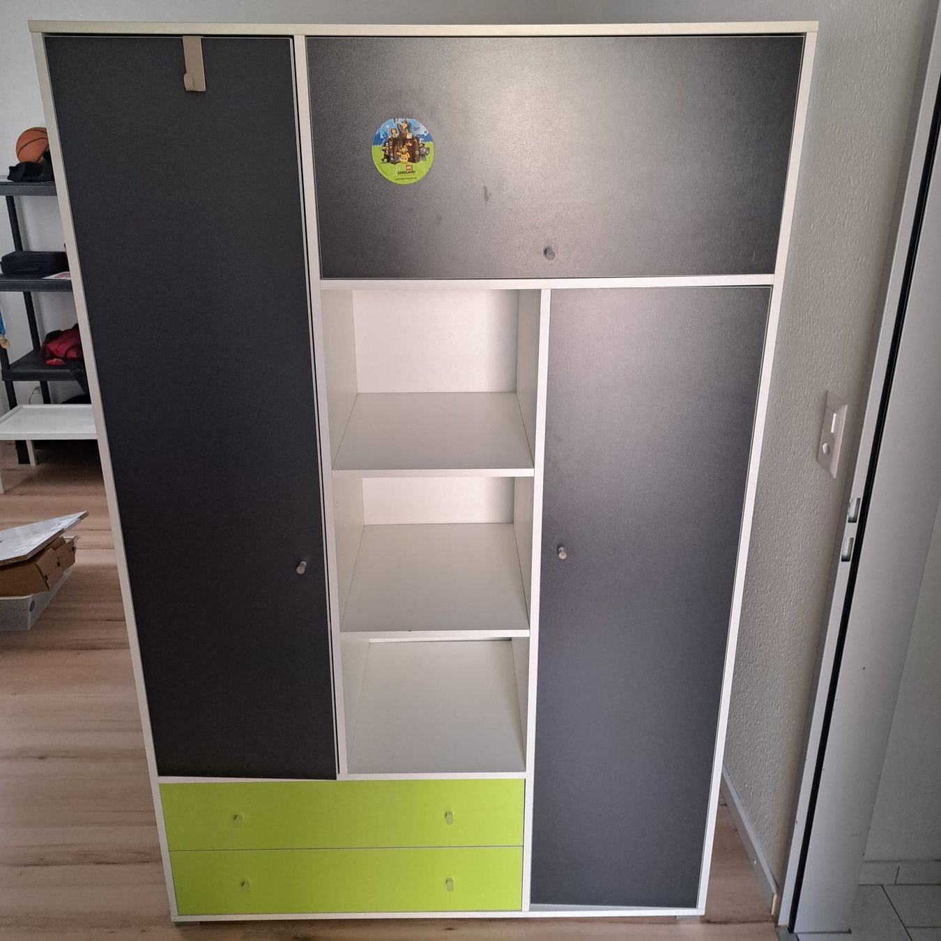 Schränke: Kleiderschrank – Gebraucht aus Menzingen von Yami1