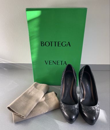 Pumps Bottega Veneta Leder schwarz Grösse 36.5 guter Zustand