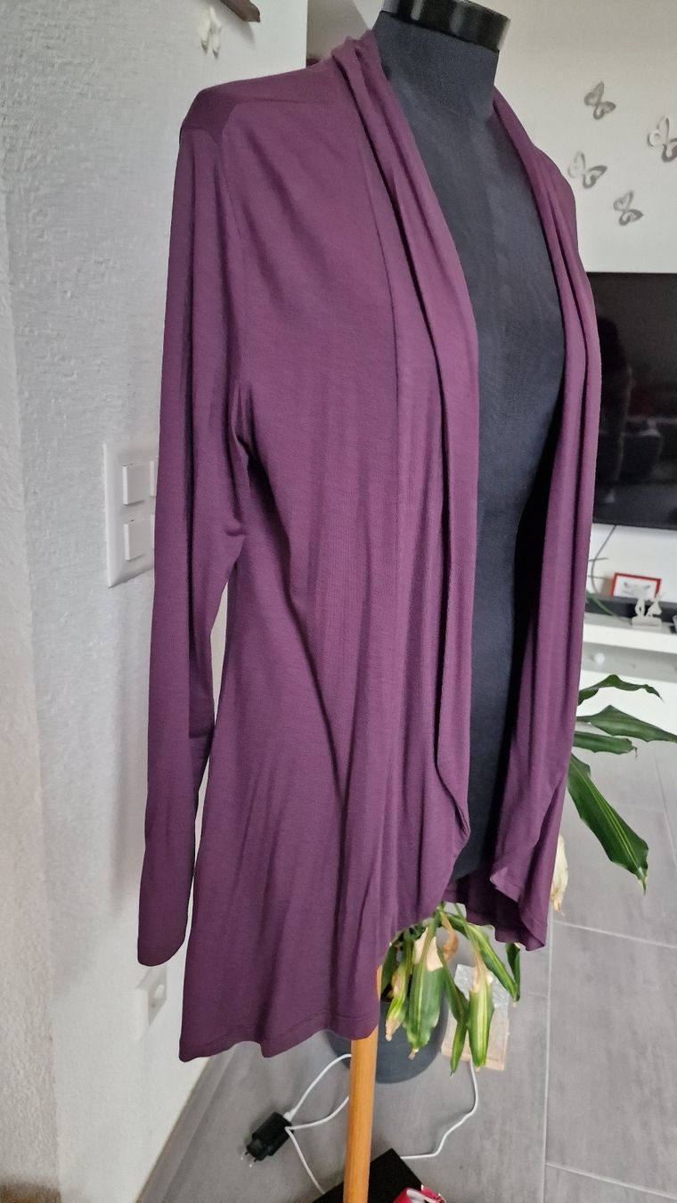 Giacche: Leichte Shirt-Jacke in modischem Violett – Usato da Wil  AG venduto da Kfloh 1