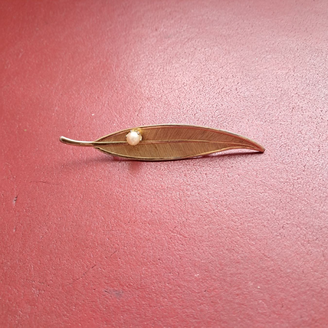 Spille & Fermagli: Brosche Blatt mit Perle vergoldet Vintage 5.5 cm – Usato da Dietikon venduto da una_y6wy