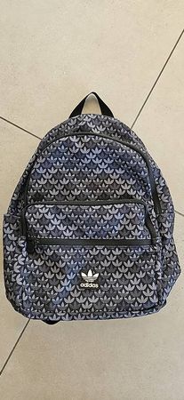 Neuwertiger Adidas Rucksack