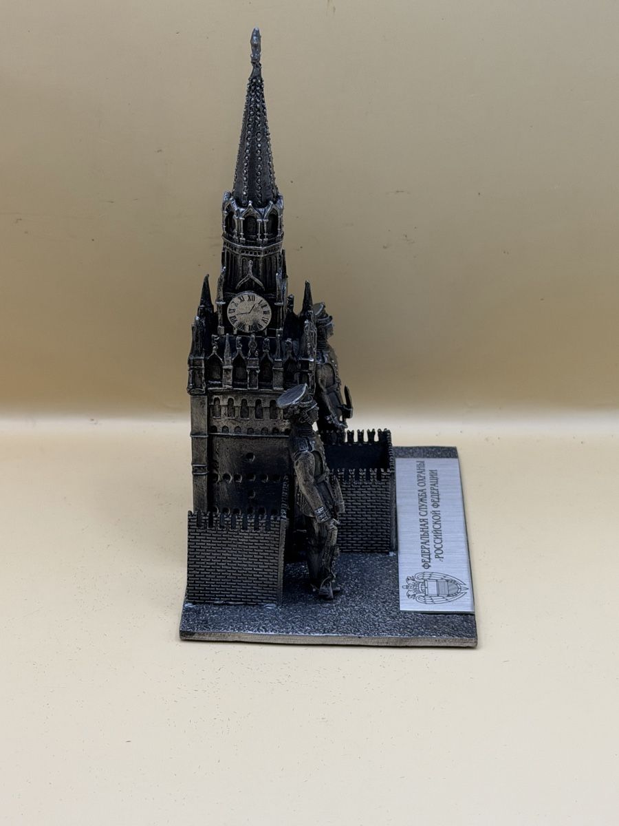 Statuette: FSO Kremlin Moscow Official Russian Guards Statue Boxed – Usato da Genève venduto da sho_67qj 5