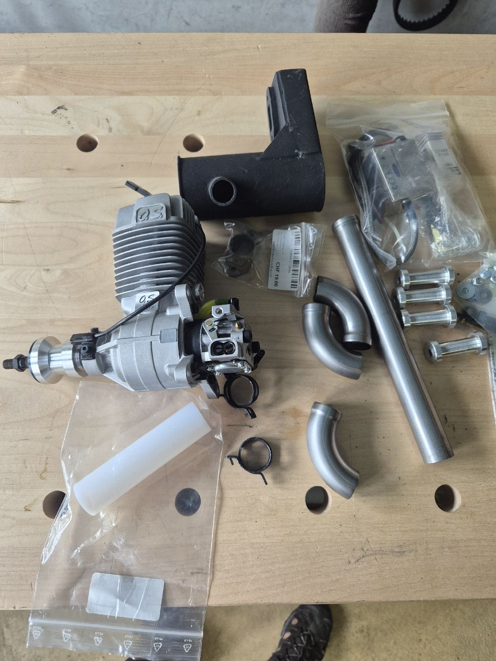 Modellbausätze & Standmodelle: OS GT 33  – Neu (gemäss Beschreibung) aus Wattenwil von hps_z6w9 1