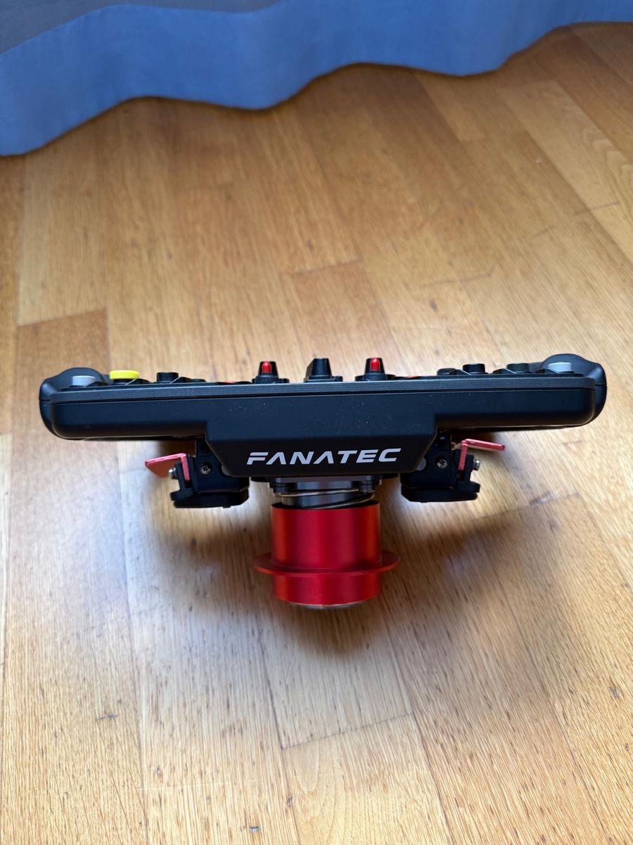 Fanatec Controller: Fanatec Formula V2.5 Wheel Xbox – Usato da Muri b. Bern venduto da sab_2gz7 2