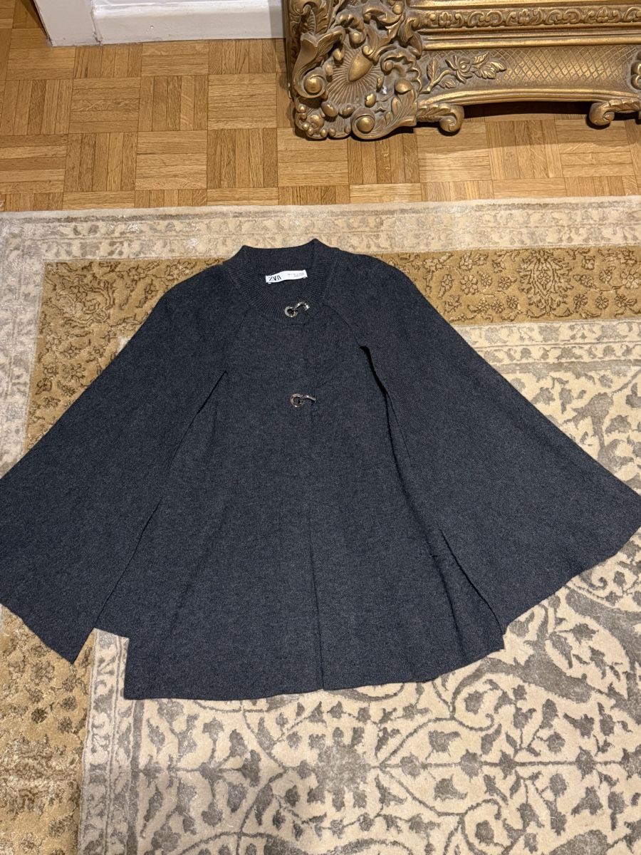 Zara Autres vêtements femmes: Cape – Neuf (Voir description) à Genève par Cam_0210 3
