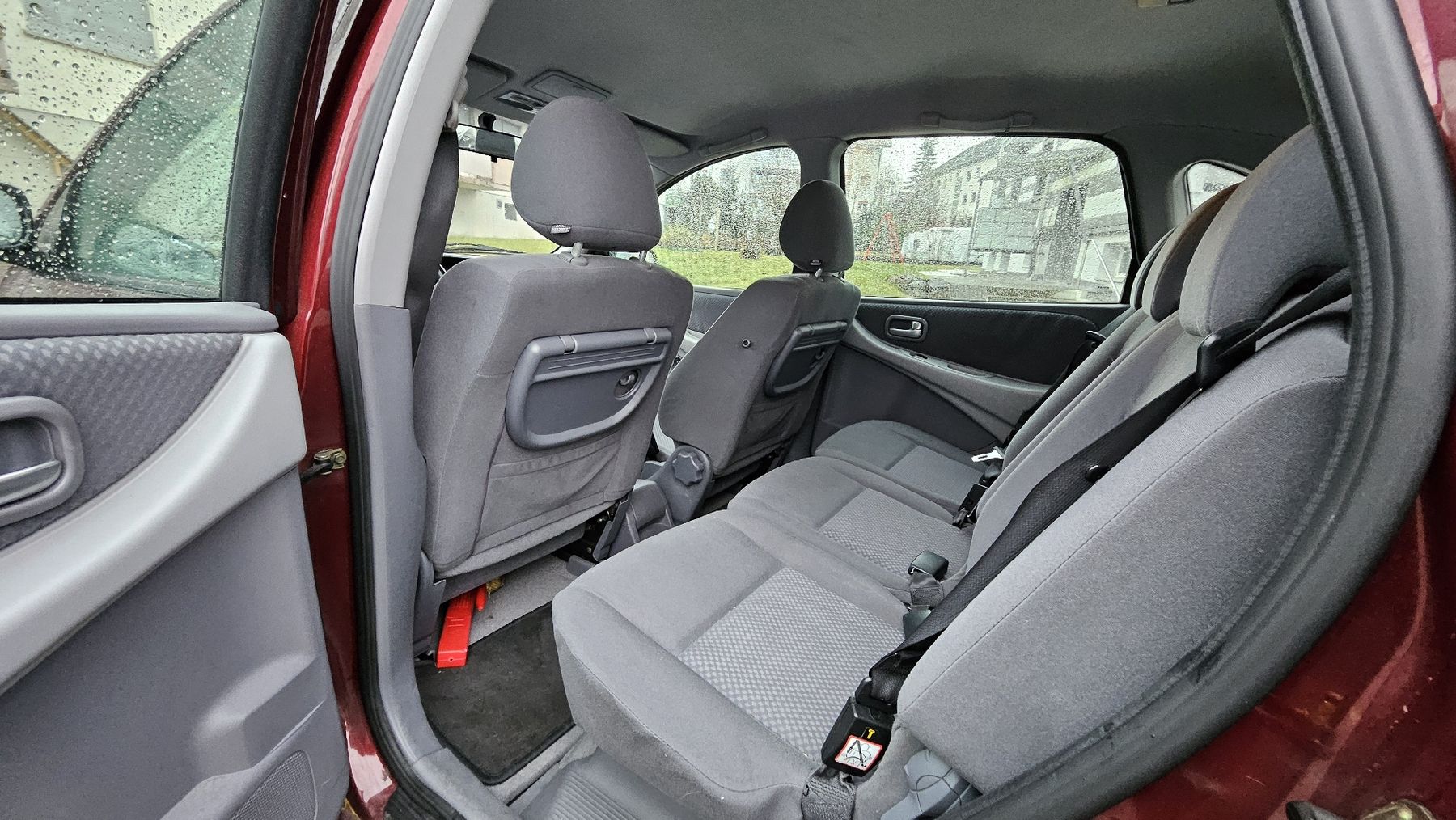 Automobili: Nisan Almera – Usato da Benzenschwil venduto da Royal.online 6