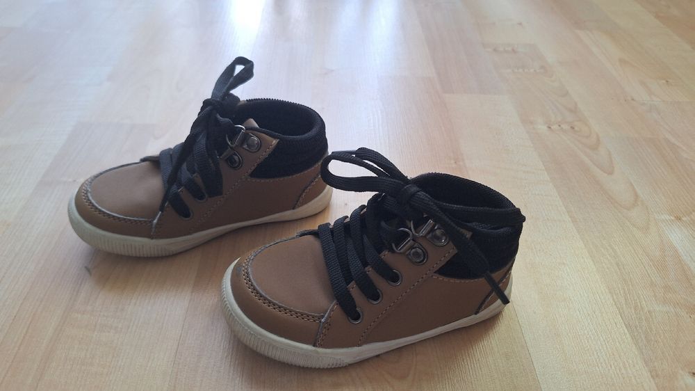 Scarpe per ragazzi: Kinderschuhe Grösse 24-25 – Usato da Thun venduto da man_fg9v 1