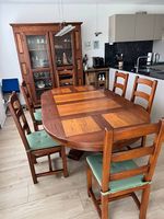 Esszimmer mit 6 Stühlen mit Kissen  - antik Old Style