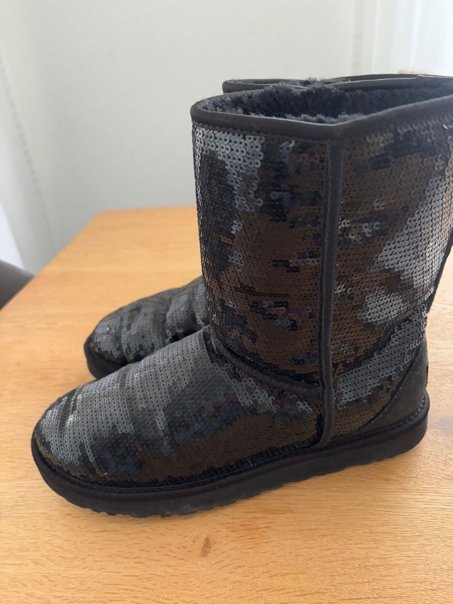 Ugg Scarpe da donna: UGG Boots Gr.41 – Usato da Zug venduto da Deks 2