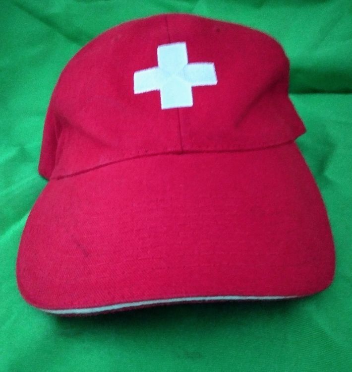 BaseballCap mit weissem Schweizer Kreuz. Baseballkappe Cappy Acheter sur Ricardo