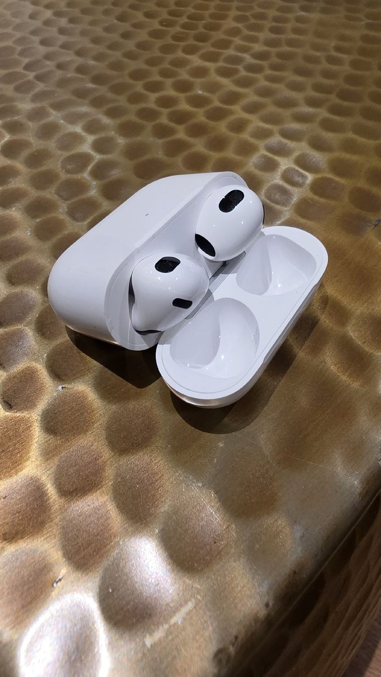 Apple Kopfhörer: Apple AirPods 3. Generation – Gebraucht aus Au SG von Mirela1980 2