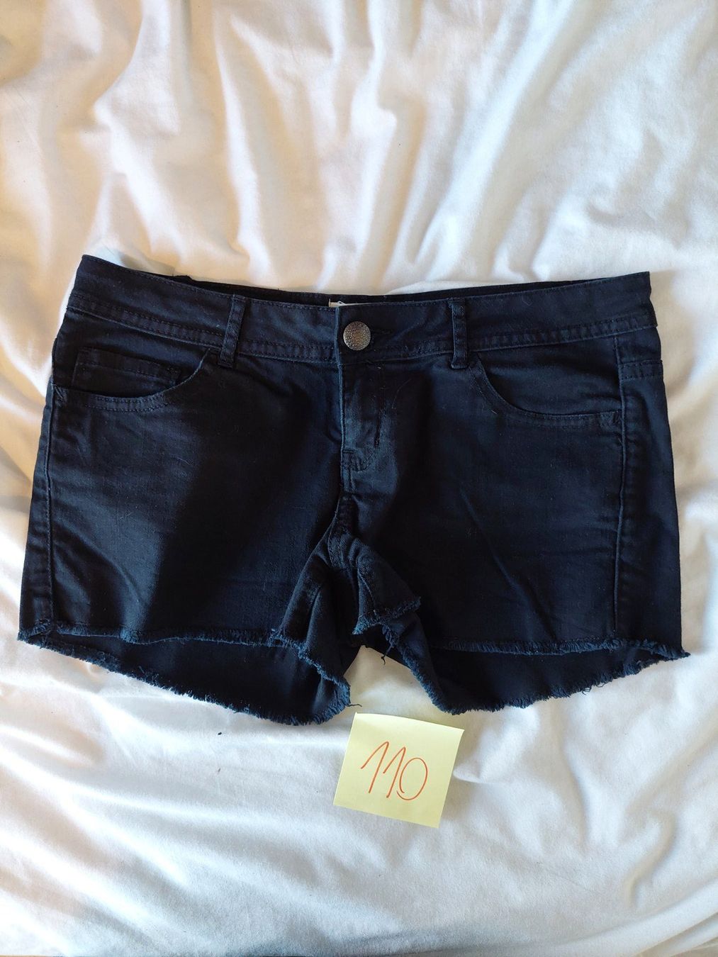 Hosen: Hot Pants schwarz – Gebraucht aus Uetendorf von lau_2vqn