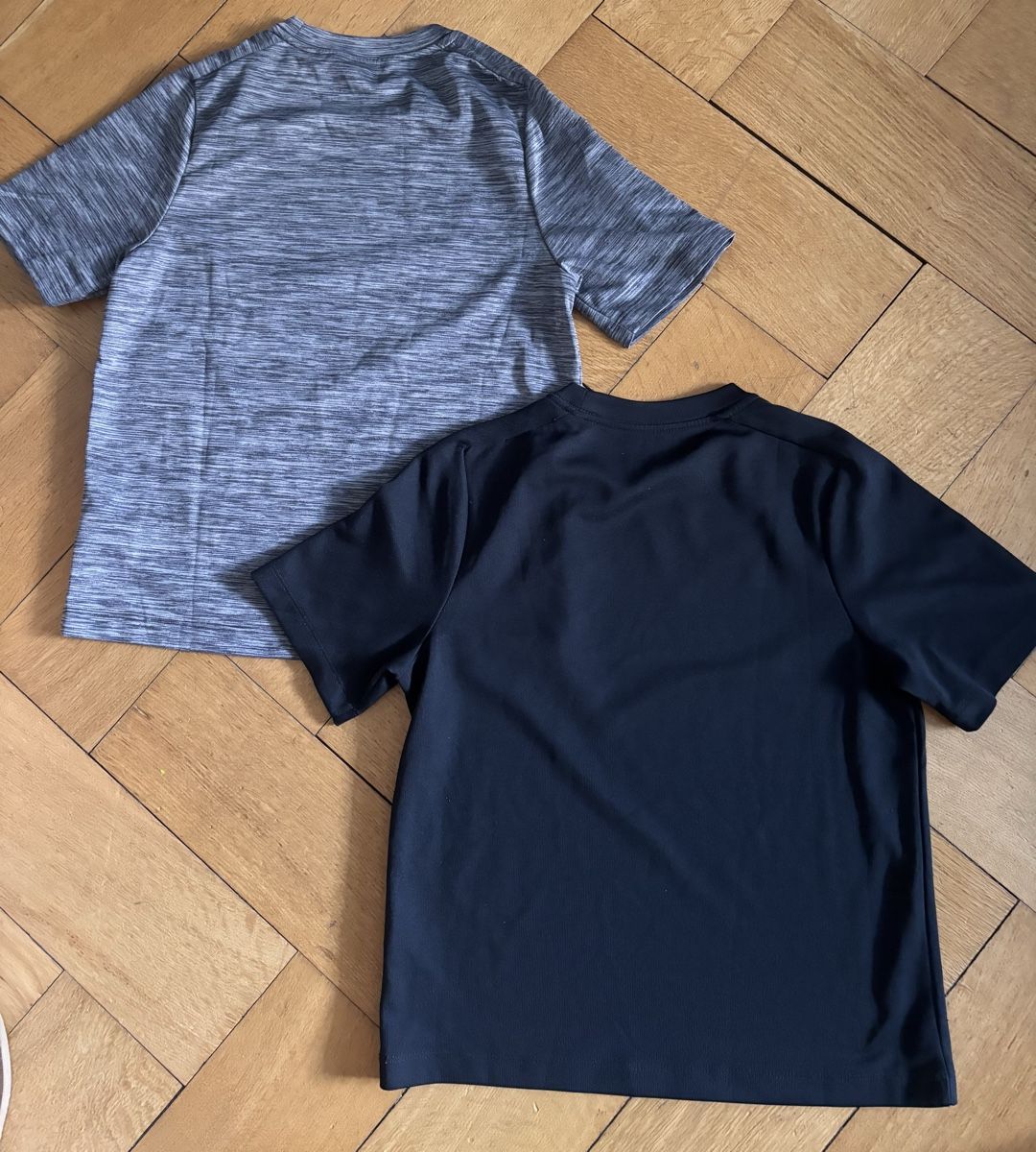 Nike Lotti & Set di vestiti: Sportshirts146 – Usato da Zürich venduto da gucks 3