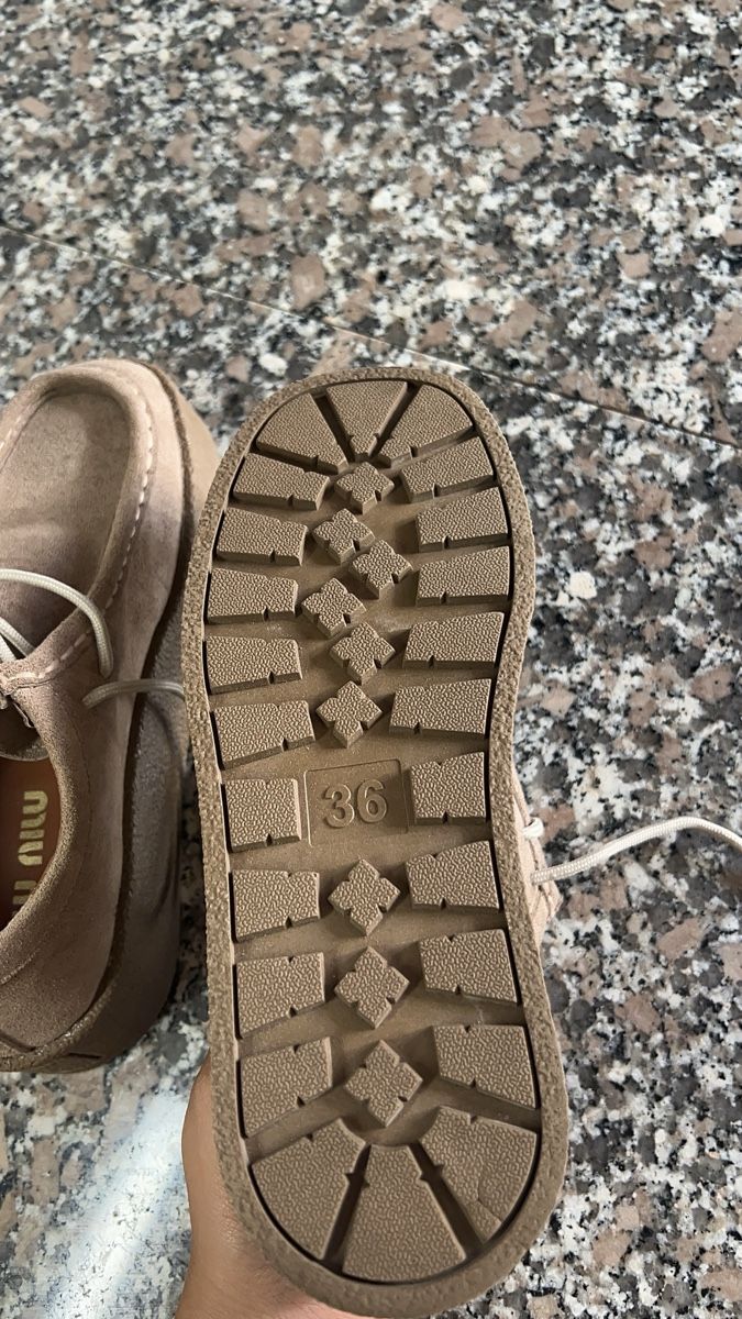 Chaussures femmes: Chaussures Miu Miu  – Neuf (Voir description) à Peseux par ame_92qv 4