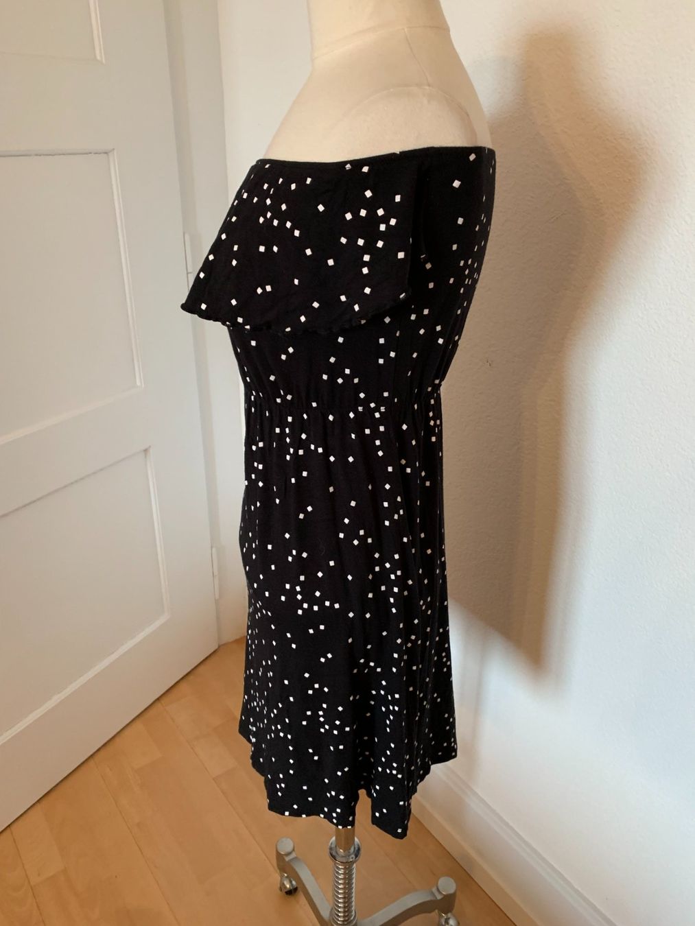 Vestiti: even&odd Kleid, Gr. M, Schwarz / Weiss – Usato da Worb venduto da farben20zauber 3