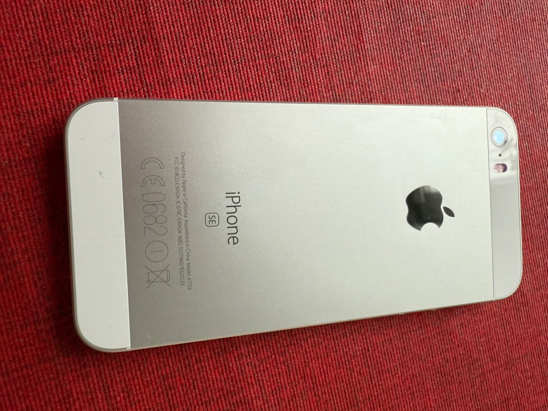 Apple Portables: I Phone SE – D'occasion à Zürich par earli 1