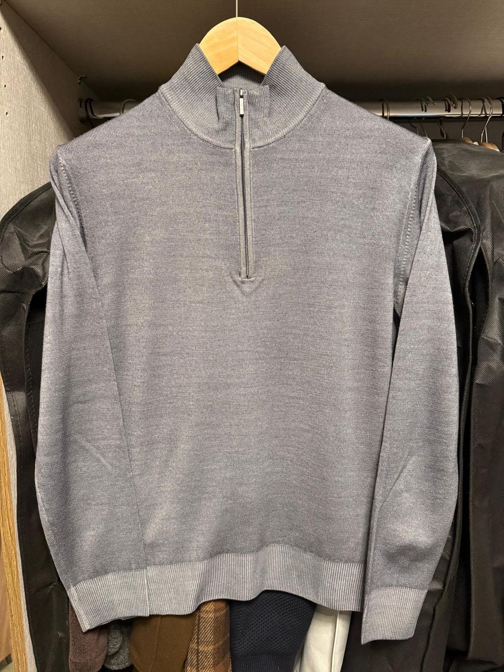 Pullover & Sweatshirts: Wunderschöner grauer Morgano-Pullover 100 % Merinowolle Neu – Neu (gemäss Beschreibung) aus Genève von Mycollection