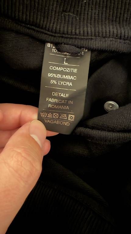 Pantaloni: Vagabund Shorts – Usato da Brunnen venduto da sea_c7bm 2