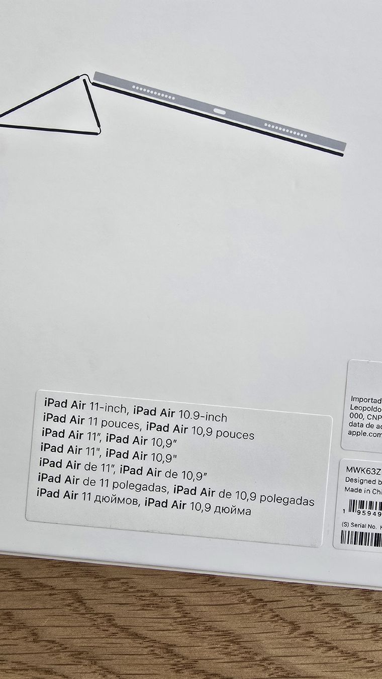 Apple Covers & Borse: Unbenutze Tablet-Hülle / iPad Air – Nuovo e nell'imballaggio originale da Schlieren venduto da YFG_ZH 2