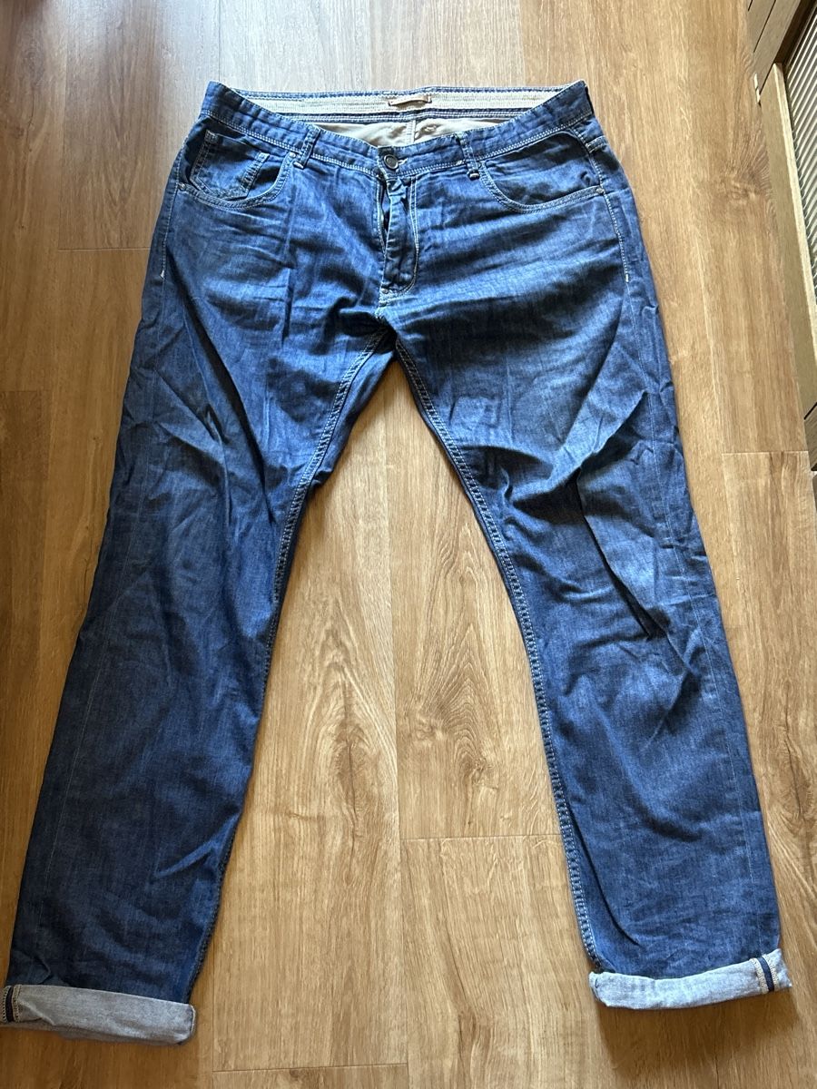 Zara Jeans: Jeans Zara man – Gebraucht aus Yverdon-les-Bains von Little_M0nster