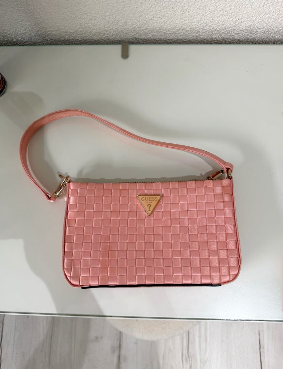 Guess Taschen für Damen: 3 Guess Artikel – Neu (gemäss Beschreibung) aus Dietikon von eli_cy5t 3