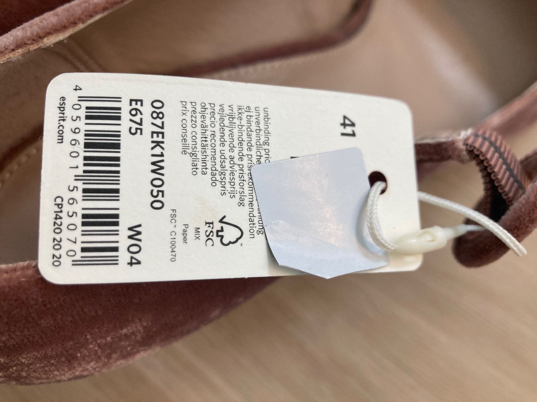 Esprit Scarpe da donna: Esprit Mary Jane-Pumps Samt - Grösse 41 – Nuovo (secondo la descrizione) da Wiesendangen venduto da iri_5pq6 7