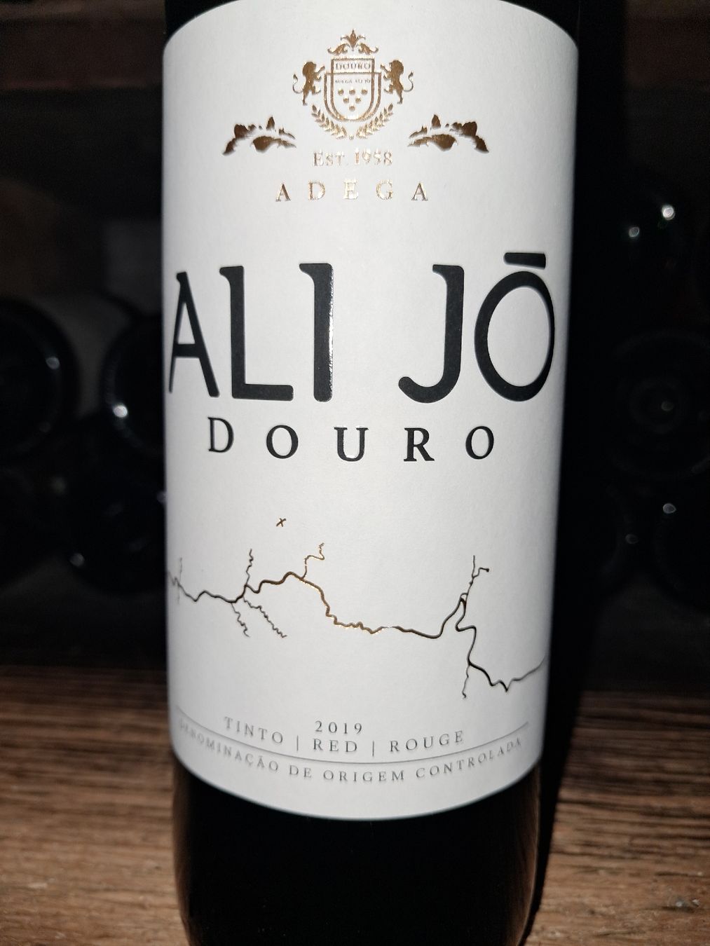 Vino: Adega Ali Jó Douro Tinto 2019 – Nuovo e nell'imballaggio originale da Le locle venduto da juliensaran 1