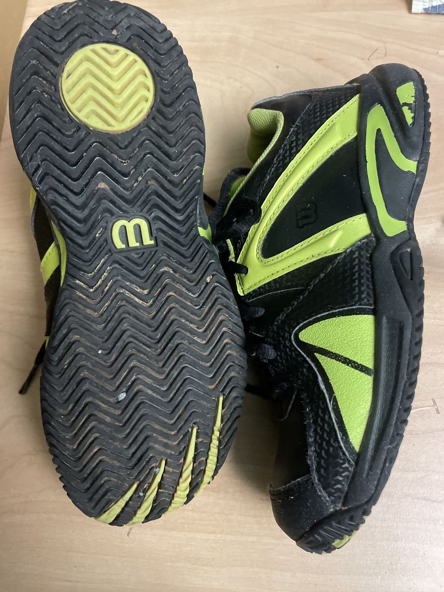 Wilson Herrenschuhe: Wilson Tennis Schuhe Gr. 35.5 – Gebraucht aus Obergerlafingen von cabo4 2