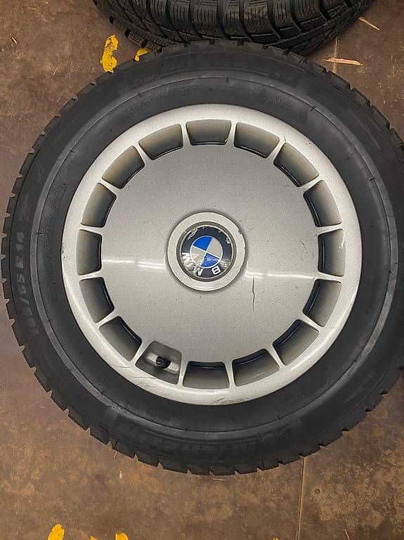 Pneumatici & Ruote complete: BMW E30 Kompletträder – Usato da Meisterschwanden venduto da marcog93 4