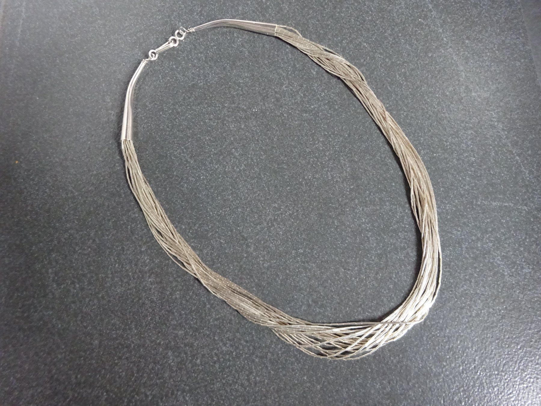 Catenine: Indianer Kette mit Silberbuttinetten – Usato da Esslingen venduto da FetteSchnecke 1