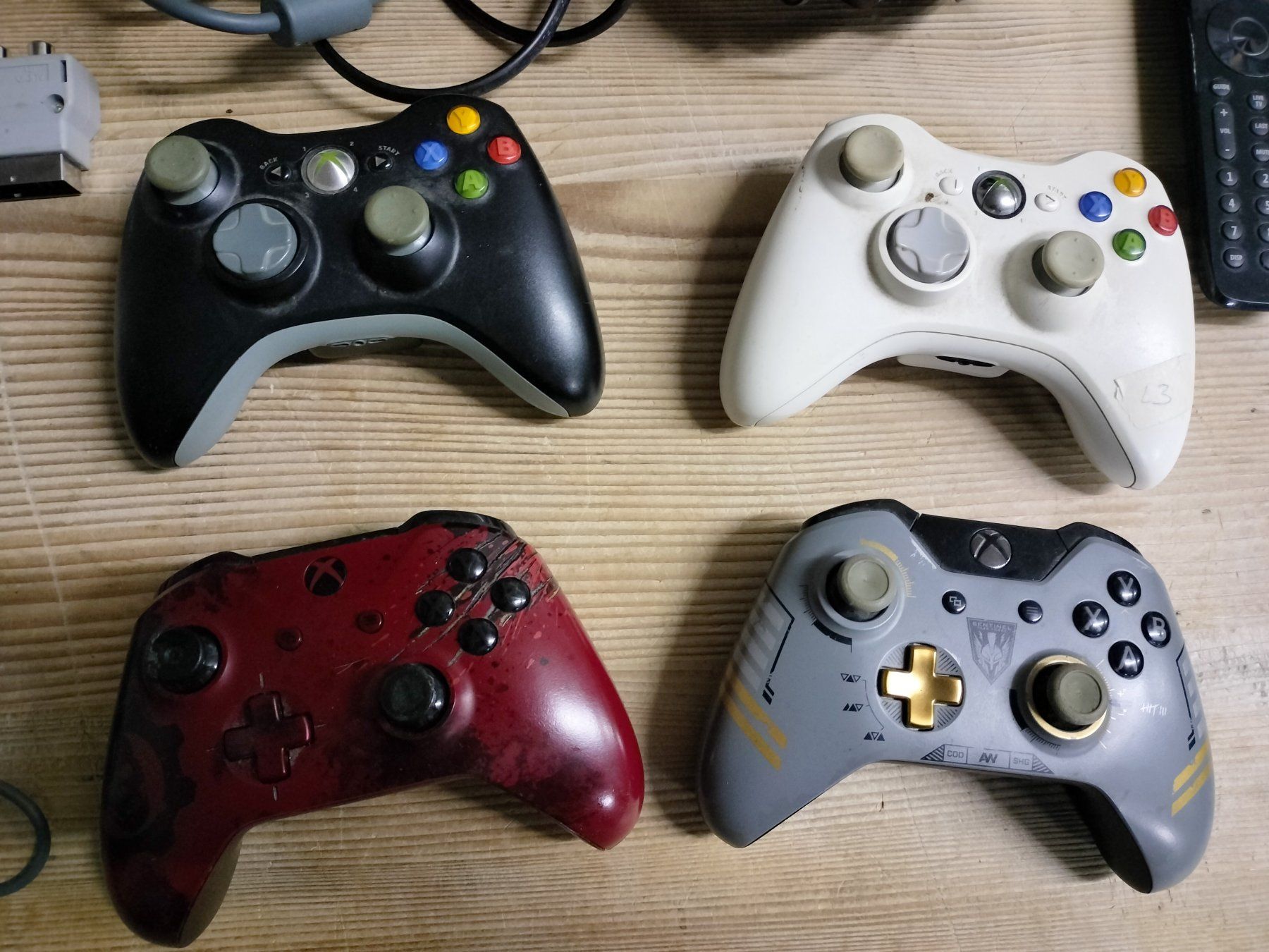 Microsoft Console: Xbox Zubehör inkl. 2x Limited Edition Controller – Usato da Wil SG venduto da RoyalBricks 4