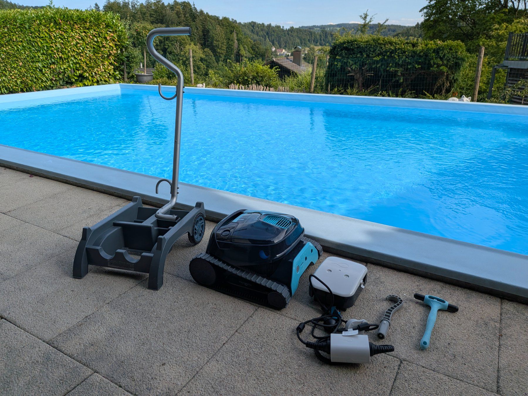 Dolphin Accessori per Piscine: Dolphin Liberty 400 Poolroboter – Usato da Kollbrunn venduto da Ivana.s89