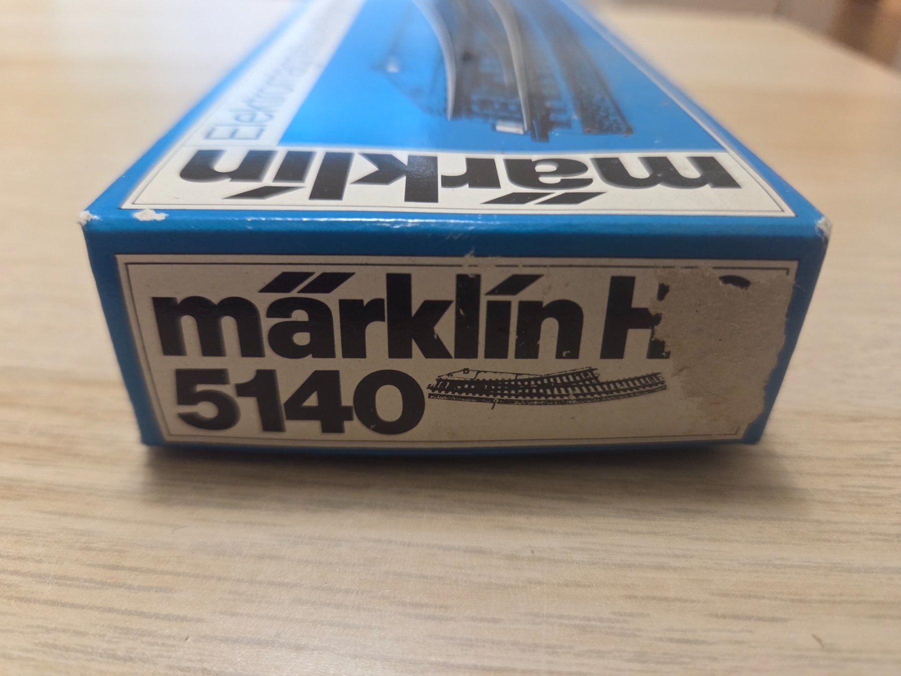 Märklin Modelleisenbahnen: Märklin 5140 Bogenweichenpaar H0 – Neu und originalverpackt aus St-Aubin-Sauges von Lo_Go 2