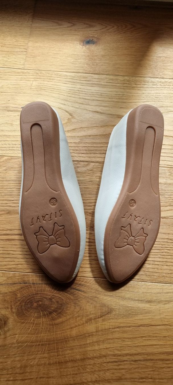 Scarpe da donna: 5er-Set: Damenschuhe Grösse 38-39 – Usato da Lachen SZ venduto da allesweg78 5
