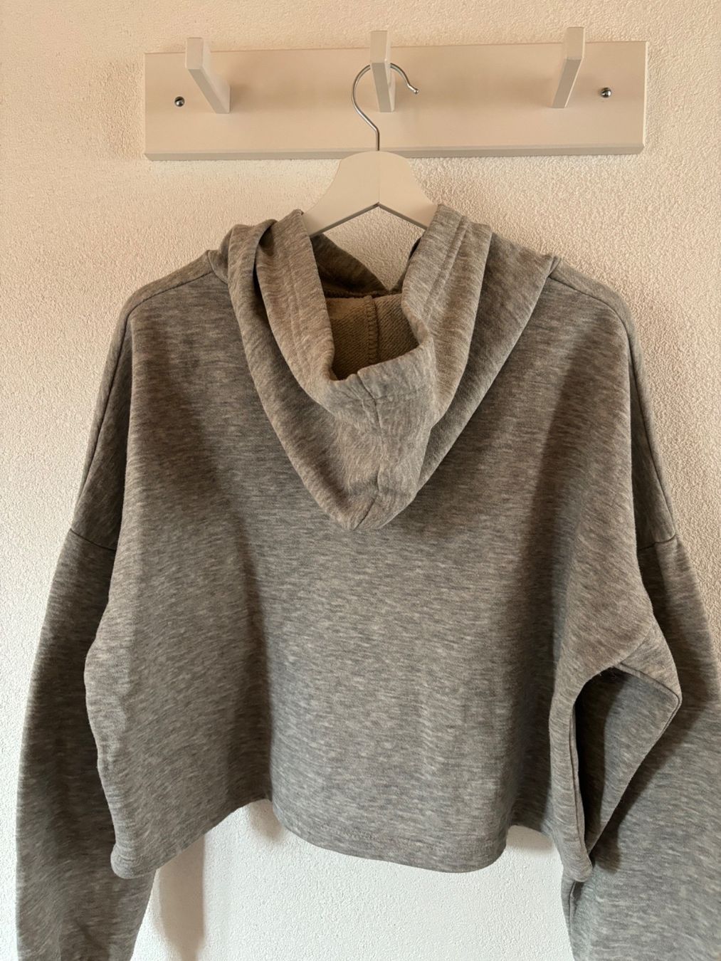 Pull&Bear Pullover & Sweatshirts: Pull gris – Gebraucht aus Grandvillard von Elsa.Del 1