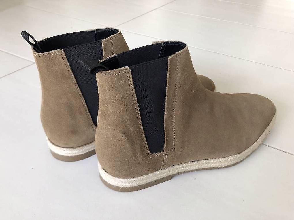 Zara Scarpe da uomo: Bottes beiges en suédine 43 – Nuovo (secondo la descrizione) da La Tour-de-Trême venduto da Txertxi 3
