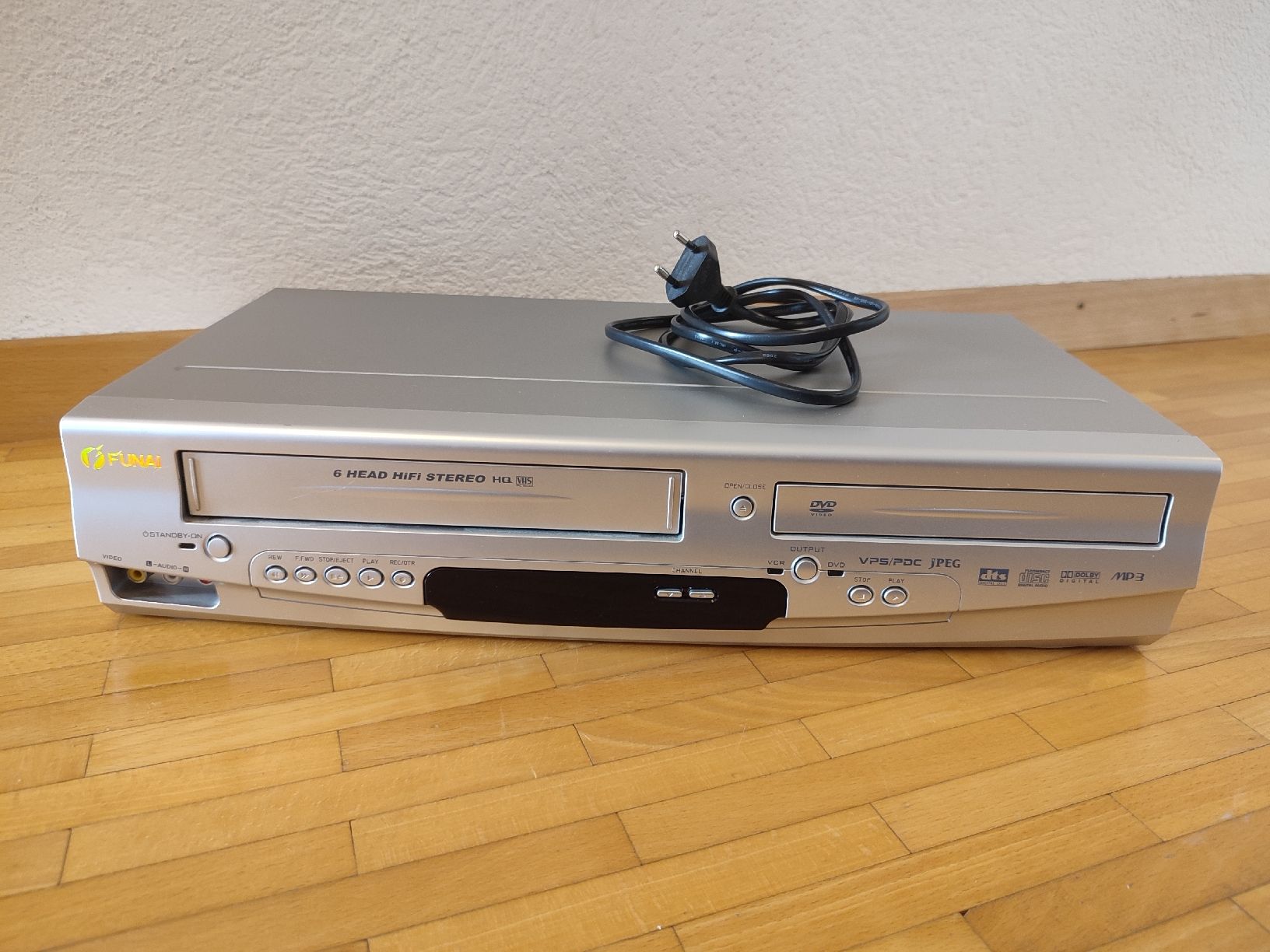 Funai Sistemi audio & multimediali: Funai DCVR-6824 – Usato da Bougy-Villars venduto da Vogue