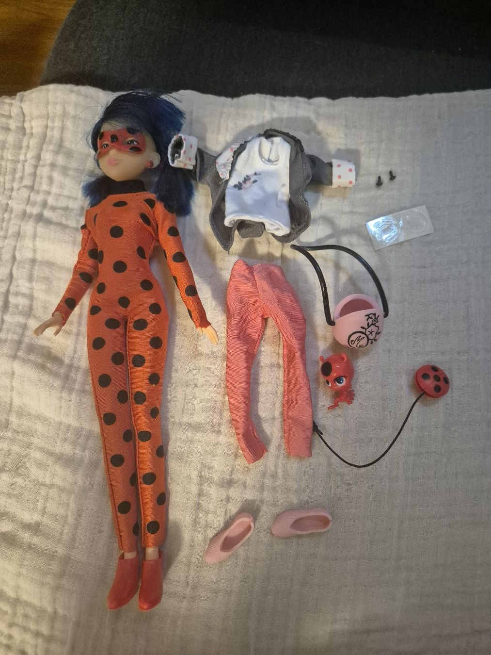 Puppen: Miraculous Ladybug Doll with Accessories  – Neu (gemäss Beschreibung) aus Zürich von mar_h988 1