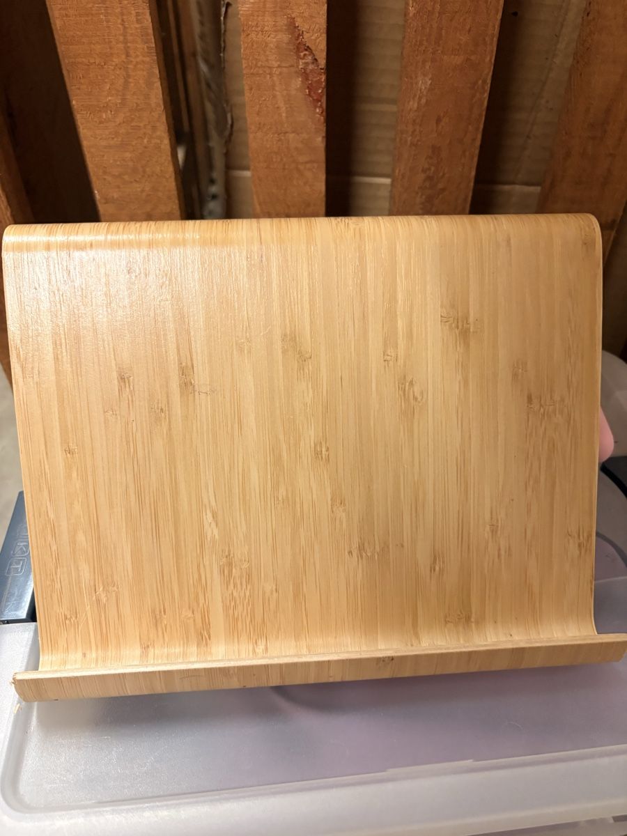 Ikea Support d'écran: IPad halter – D'occasion à Basel par alisha.beuggert