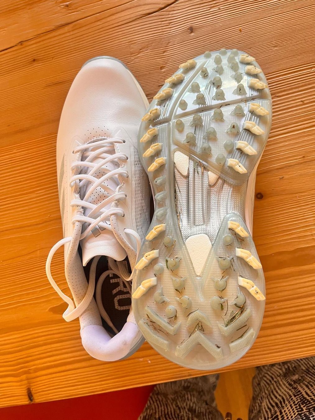 Damenschuhe: Golfschuhe – Gebraucht aus Celerina/Schlarigna von 2406ca 1