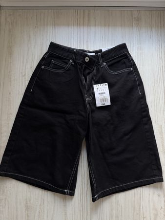 NEW Bershka Black Denim Shorts - Size EUR34 🔥