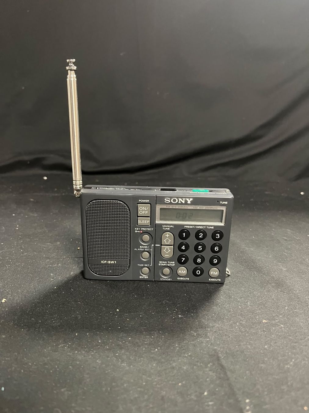 Sony Radio: Sony ICF-SW1 Mini-Weltempfänger – Usato da Wettingen venduto da Nadja_Cri 1