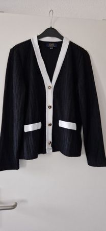 neue Strickjacke in Grösse XXL