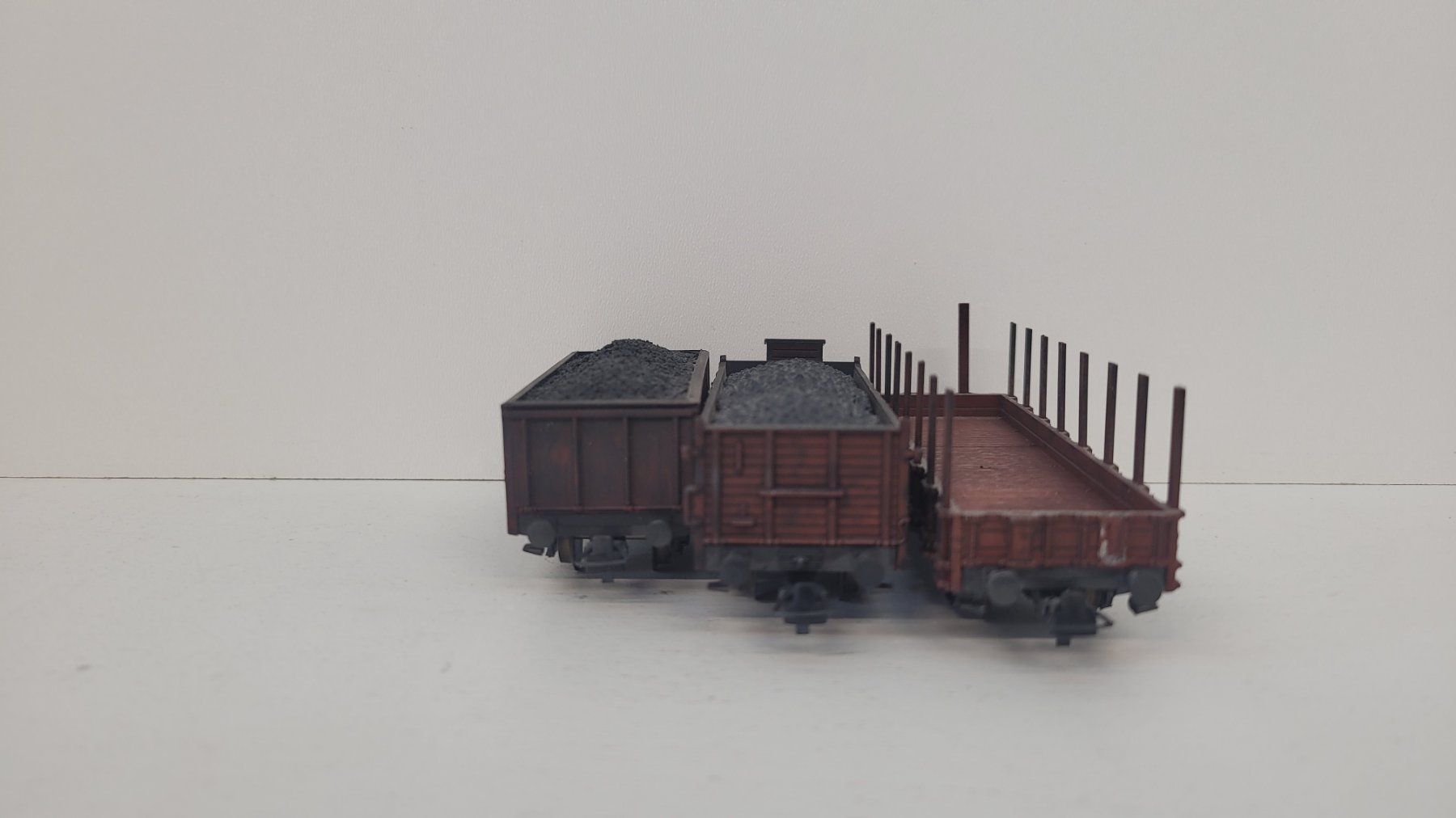 Roco Modellini di ferrovie: Spur H0, Roco, 2 achsige Güterwagen DB – Usato da Büsserach venduto da ModellbahnDepot 4